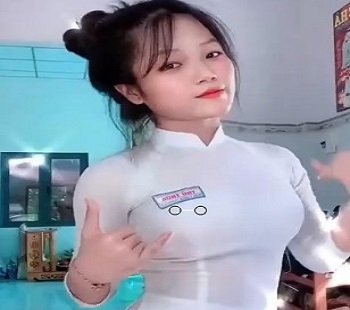 Em học sinh cấp 3 thủ dâm siêu kích thích
